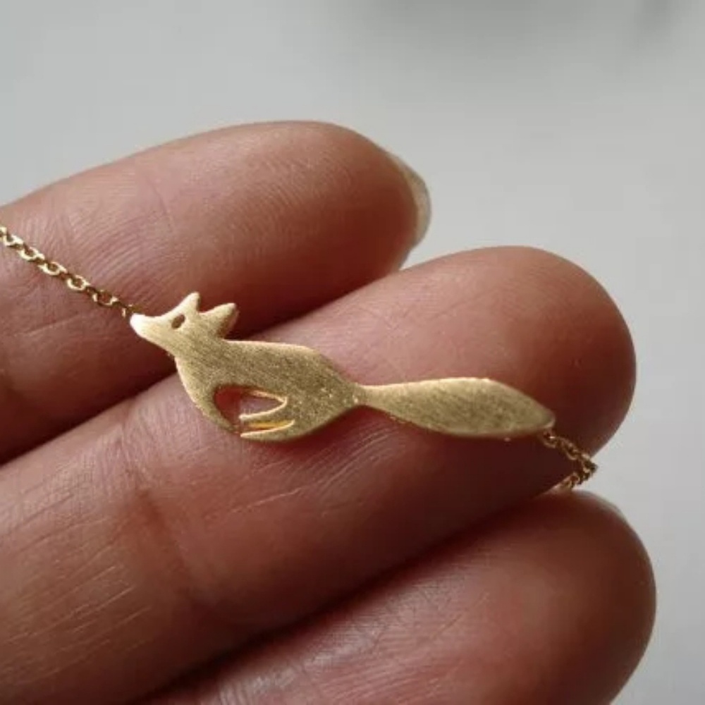 Dainty Fox Necklace - Picture 2 of 6